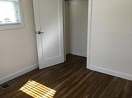 4045 N 127th St, Brookfield, Wi 53005 in Brookfield, WI (Photo 4 of 10)