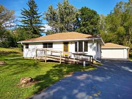5350 S Egofske Rd, New Berlin, Wi 53146 in New Berlin, WI