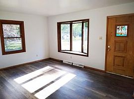 5350 S Egofske Rd, New Berlin, Wi 53146 in New Berlin, WI (Photo 2 of 8)