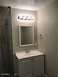 2240 W Laurel Ln Phoenix, Az 85029 in Phoenix, AZ (Photo 4 of 6)