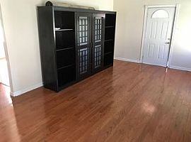  Charming 2 Bedrooms  in New Orleans, LA (Photo 3 of 6)