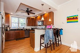 6810 N Lakewood Ave # 3687, Chicago, Il 60626 2 Beds 2 Baths -- in Chicago, IL (Photo 5 of 6)