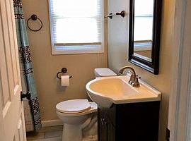 Charming 3 Bedrooms and 2 Bathroom in Akron, OH (Photo 7 of 10)