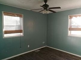 Charming 3 Bedrooms and 1 Bathroom in Cincinnati, OH (Photo 2 of 5)