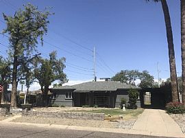 Gorgeous Home For Rent in Phoenix, AZ (Photo 2 of 5)