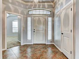 Comfortable 4beds 2baths Home in Oklahoma City, OK (Photo 2 of 12)