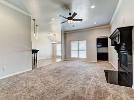 Comfortable 4beds 2baths Home in Oklahoma City, OK (Photo 3 of 12)