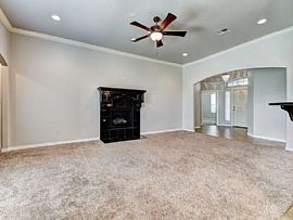 Comfortable 4beds 2baths Home in Oklahoma City, OK (Photo 4 of 12)