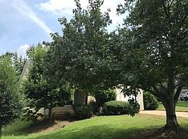3 Beds 2 Baths in Charlotte, NC (Photo 6 of 7)