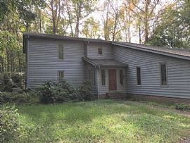 5 Beds 2.5 Baths in Charlotte, NC