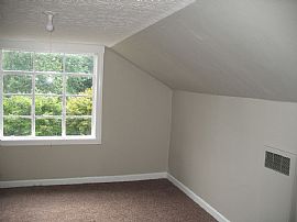 9213 Fairground Rd, Louisville, Ky   4 Beds 3 Baths in Louisville, KY (Photo 2 of 8)