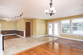 124 Milwood Dr, Winchester, Ky  3 Beds 2 Baths in Winchester, KY (Photo 2 of 12)