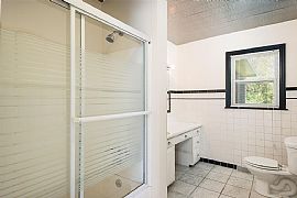 124 Milwood Dr, Winchester, Ky  3 Beds 2 Baths in Winchester, KY (Photo 7 of 12)