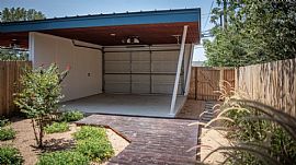 6 Beds 6 Baths. Text Or Call # 503 832 7688 in Austin, TX (Photo 9 of 12)