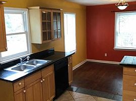 Charming 3 Bedroom Home in Atlanta, GA (Photo 2 of 5)