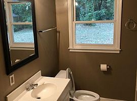 Charming 3 Bedroom Home in Atlanta, GA (Photo 5 of 5)