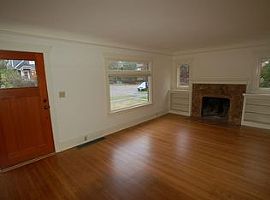 Charming 5 Bedroom Home in Seattle, WA (Photo 2 of 5)