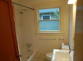 Charming 5 Bedroom Home in Seattle, WA (Photo 4 of 5)