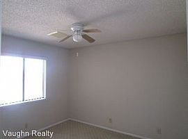 1045 S Farragut St, Ridgecrest, Ca  in Ridgecrest, CA (Photo 2 of 5)