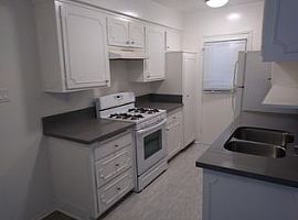 1221 Amherst Ave Apt 4, Los Angeles,  in Los Angeles, CA (Photo 2 of 4)