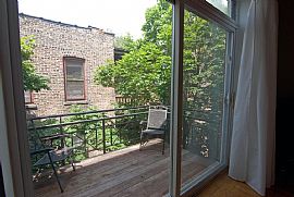 One Bedroom, Top Floor Condo For Rent. Lots of Natural Light Fr in Chicago, IL (Photo 2 of 7)