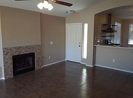 184 W Dublin St, Gilbert, Az 85233 in Gilbert, AZ (Photo 3 of 8)