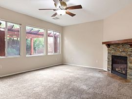 4 Bedrooms, 3 Bathrooms Home in Las Vegas, NV (Photo 4 of 12)