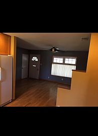 2 Bedrooms in Austin, TX (Photo 2 of 10)