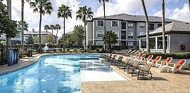 Charming/unique 2 Bedroom Home in Houston, TX (Photo 5 of 9)