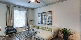 Charming/unique 2 Bedroom Home in Houston, TX (Photo 7 of 9)