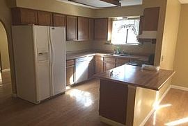 3 Beds 2 Baths in Reno, NV (Photo 2 of 6)