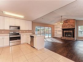 12341 Yellow Rose Cir Riverview, Fl 33569 in Riverview, FL (Photo 6 of 12)