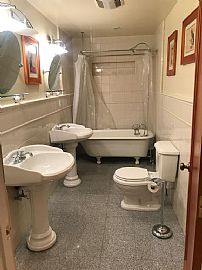 3bedroom Single Family Home in Chicago, IL