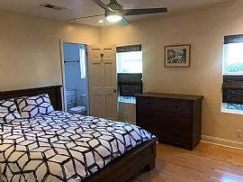 3bedroom Single Family Home in Chicago, IL (Photo 3 of 5)