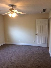 7229 Michael Benjamin Cir, Crestwood, Ky    2 Beds 2 Baths in Crestwood, KY (Photo 3 of 8)