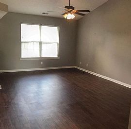 304 Swordfish Dr, Owensboro, Ky   3 Beds 2 Baths in Owensboro, KY (Photo 9 of 10)