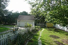 Beautiful 3 Bedroom Home in South Bend, IN (Photo 10 of 12)