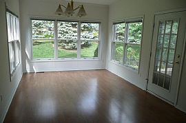 Beautiful 3 Bedroom Home in South Bend, IN (Photo 5 of 12)