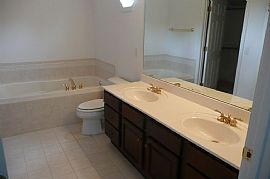 Beautiful 3 Bedroom Home in South Bend, IN (Photo 7 of 12)