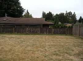 Perfect Single Family Home For Rent in a Wonderful Location in Marysville, WA (Photo 10 of 10)