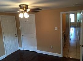 Charming 2/1  in New Orleans, LA (Photo 11 of 12)