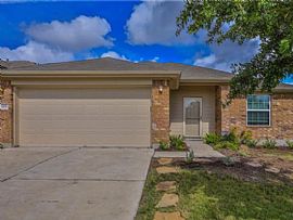 109 Mollie Dr, Hutto, Tx 78634 3 Beds 2 Baths 1,699 Sqft in Hutto, TX