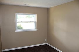 7401 Watson Ln, Louisville, Ky   5 Beds 2 Baths in Louisville, KY (Photo 4 of 8)