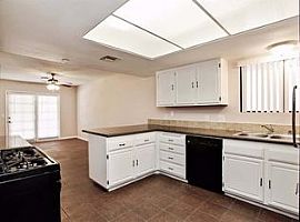 3 Bedroom 348 Gana Ct, Henderson, Nv 89014 in Henderson, NV (Photo 3 of 11)