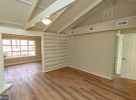 560 Shenandoah River Dr, Harpers Ferry, Wv 25425 in Harpers Ferry, WV (Photo 6 of 11)