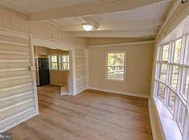 560 Shenandoah River Dr, Harpers Ferry, Wv 25425 in Harpers Ferry, WV (Photo 8 of 11)