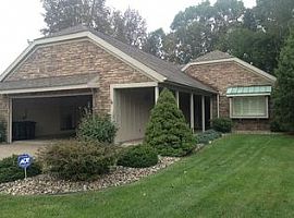 12 Chadwick Sq, Vienna, Wv 26105 in Vienna, WV