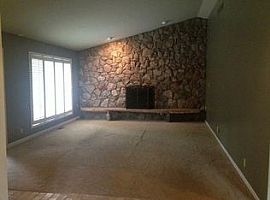 12 Chadwick Sq, Vienna, Wv 26105 in Vienna, WV (Photo 2 of 12)