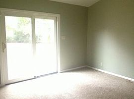 12 Chadwick Sq, Vienna, Wv 26105 in Vienna, WV (Photo 4 of 12)