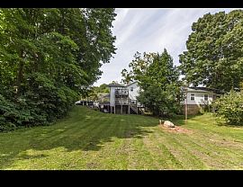 239 High St # 1a, Milford, Ct 06460 2 Beds 1 Bath -- Sqft in Milford, CT (Photo 2 of 4)